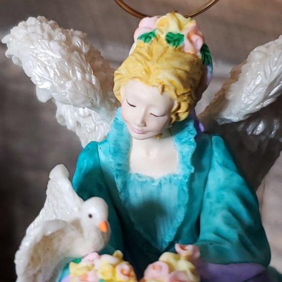 1999 HallMark Keepsake Ornament Inspirational Angel - Picture 3 of 10